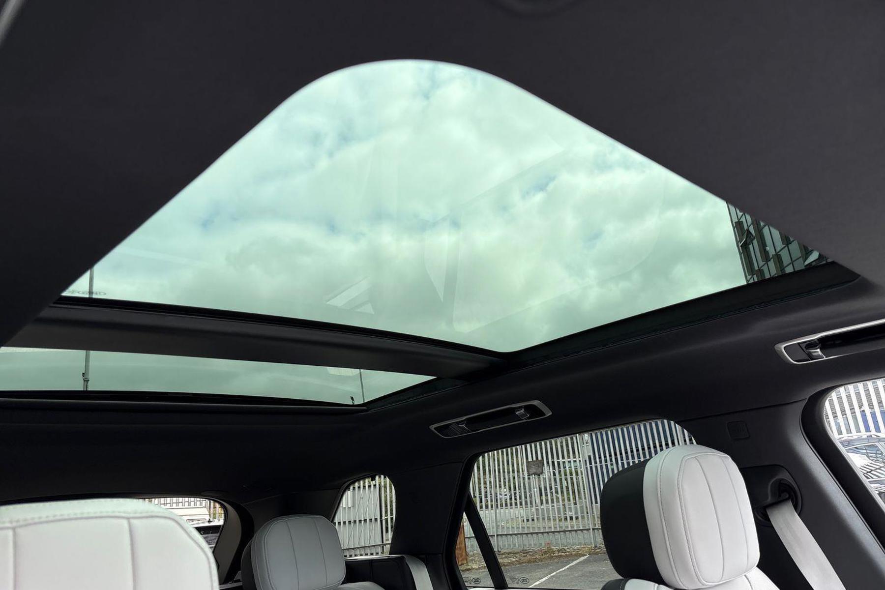 Land Rover Range Rover Sport view 17