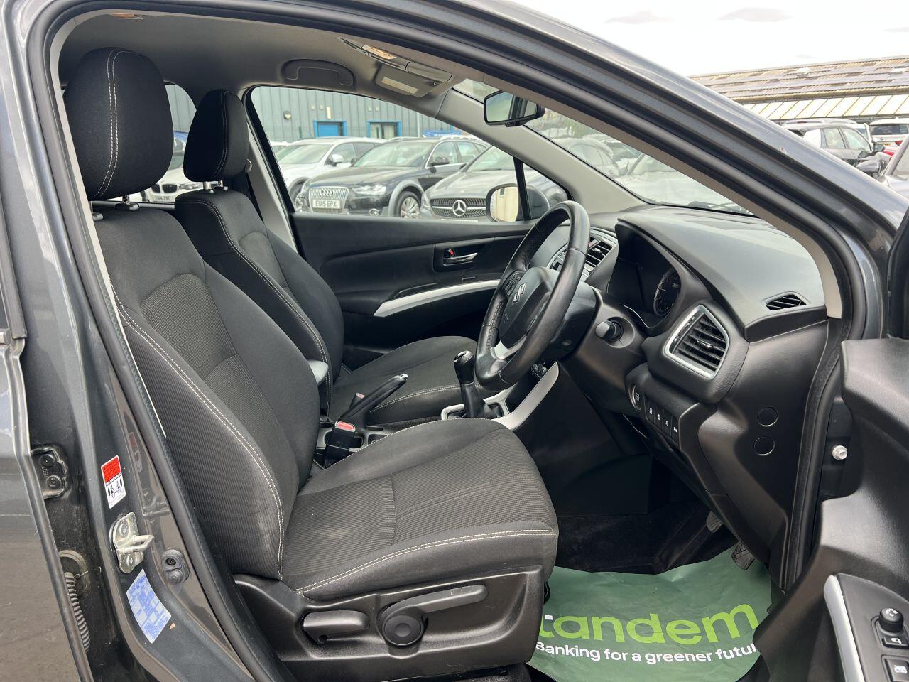 Suzuki SX4 S-Cross view 14