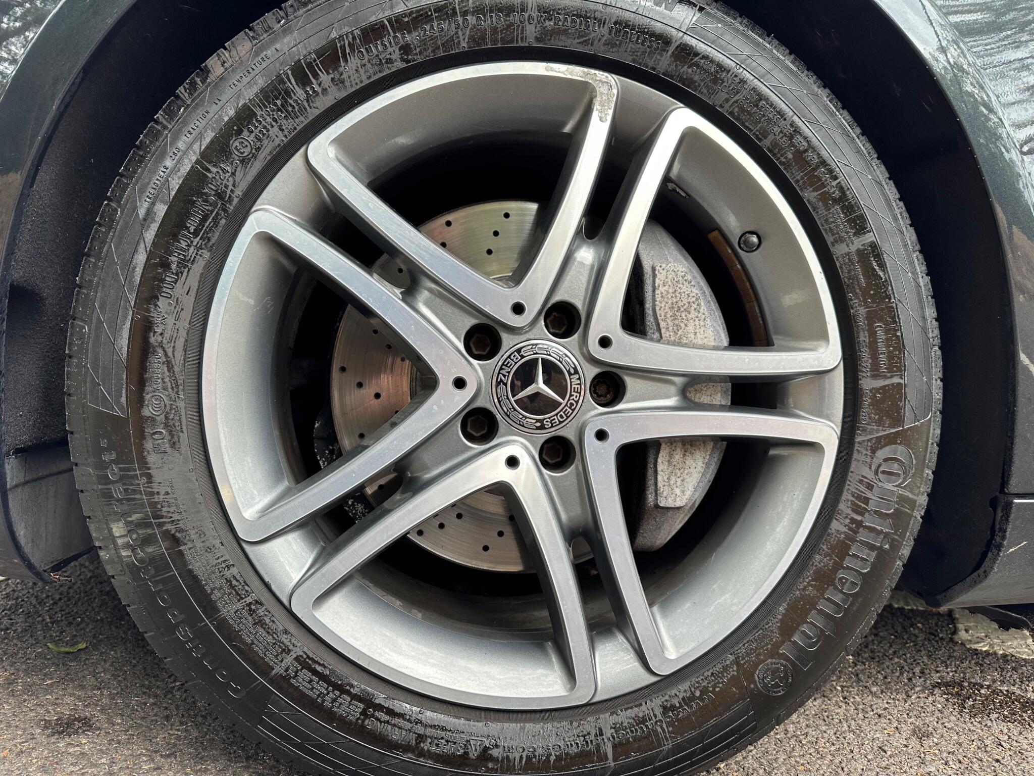 Mercedes-Benz S-Class view 25