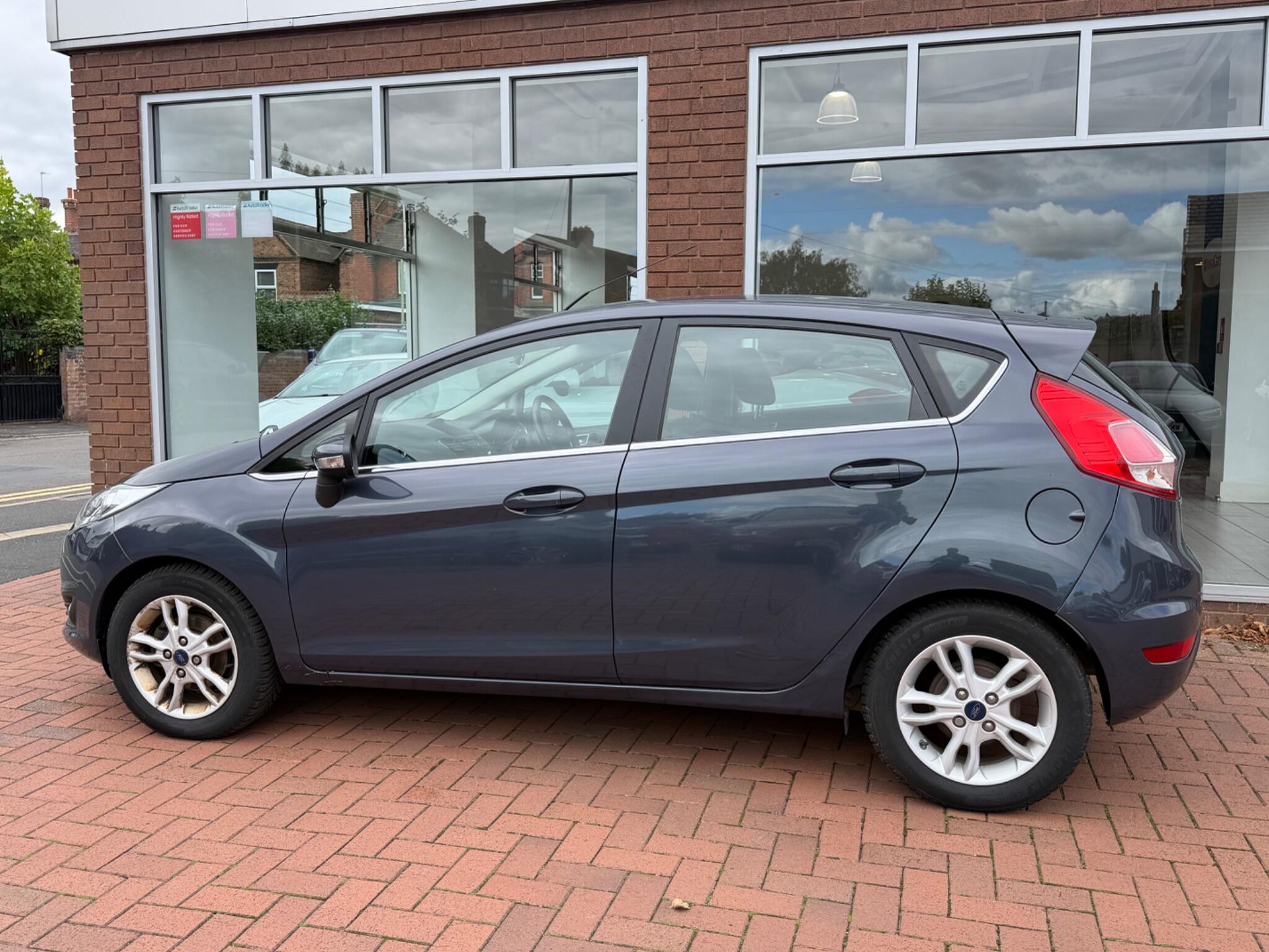 Ford Fiesta view 12