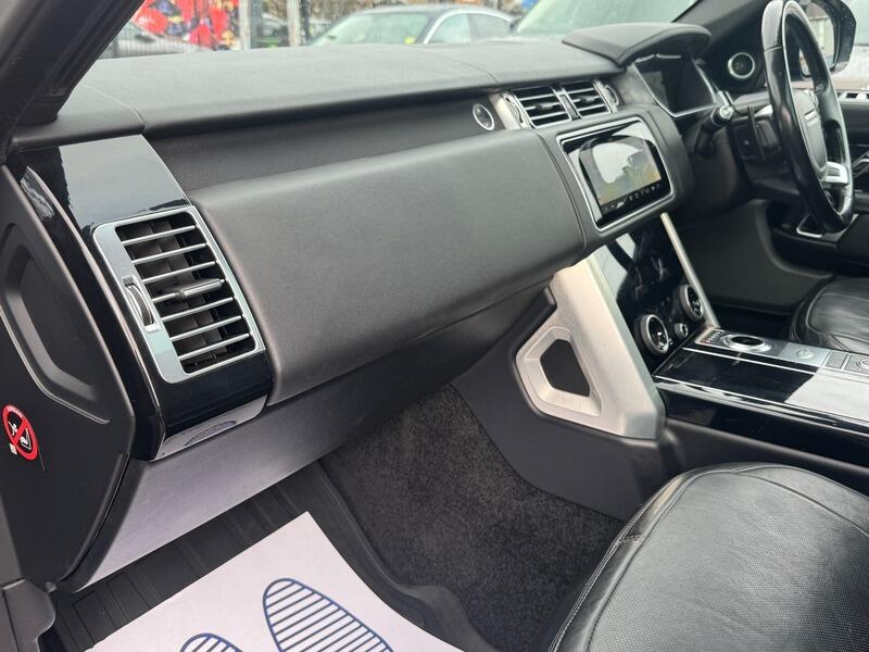 2018 Land Rover Range Rover image 58