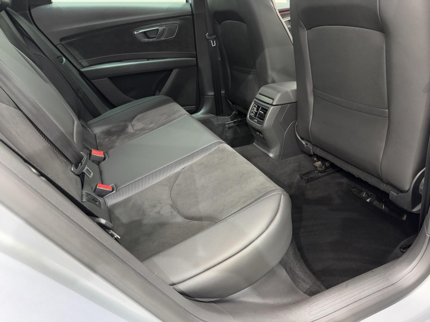 Seat Leon Leon view 45