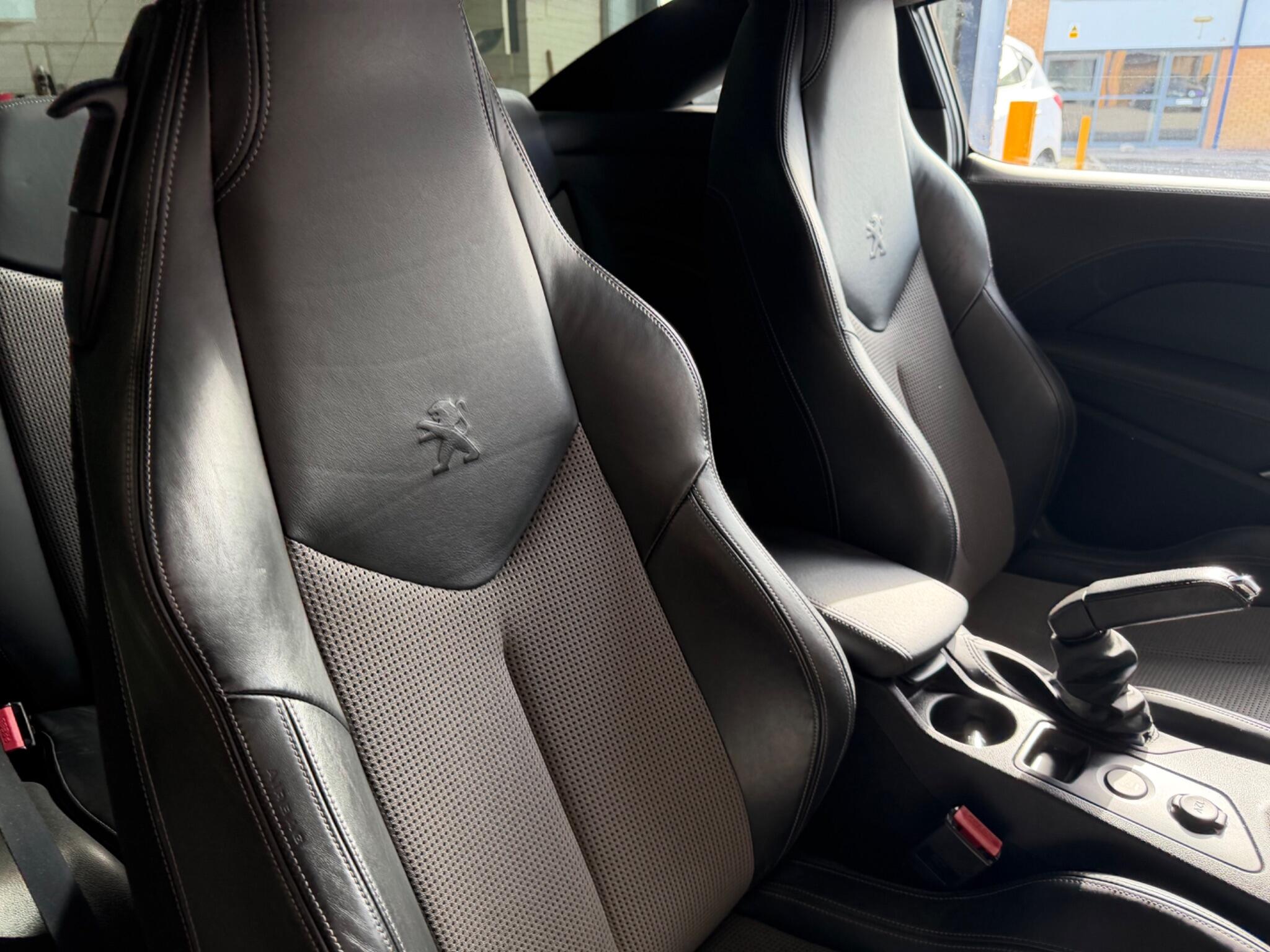 Peugeot RCZ view 11