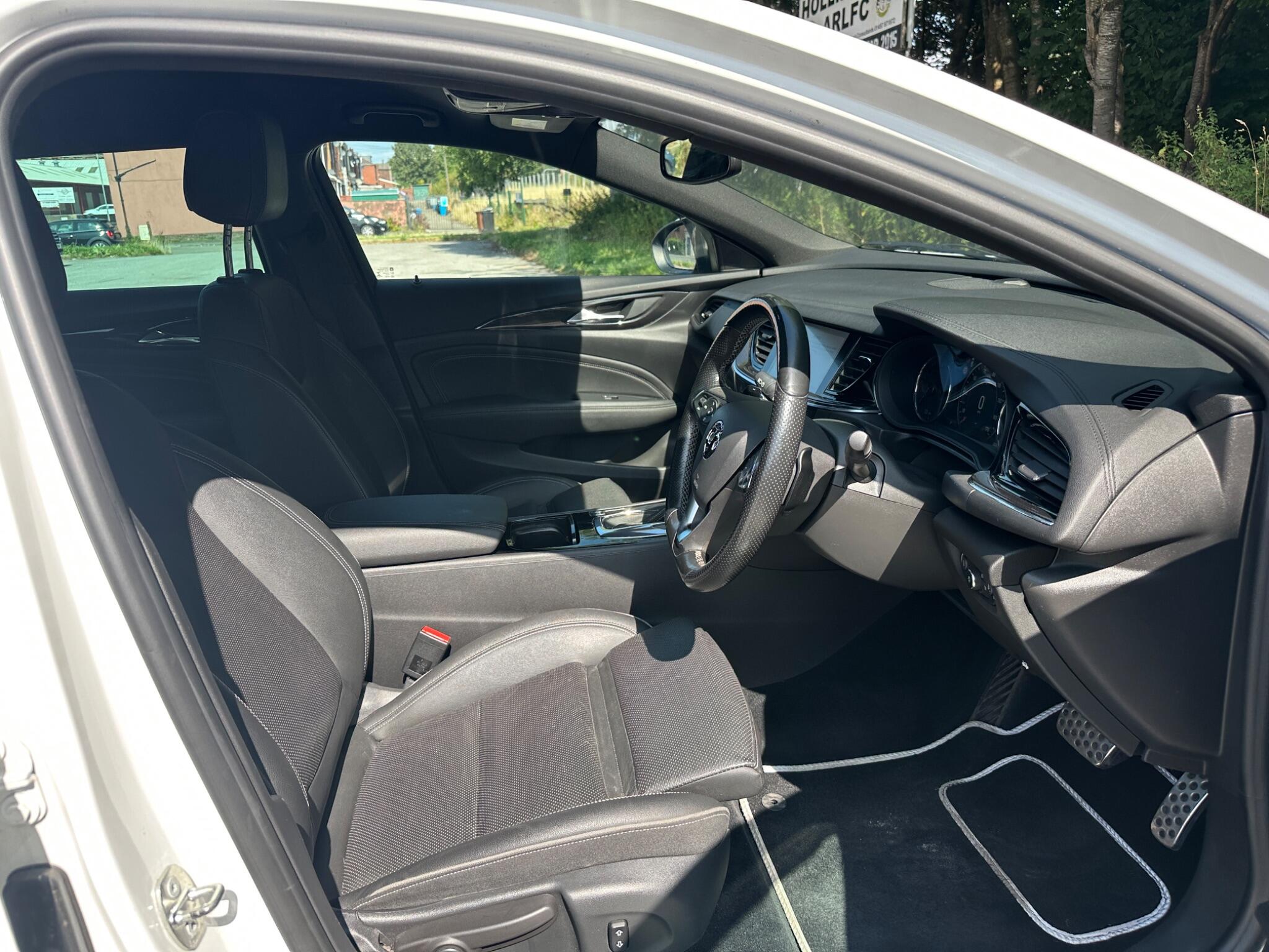 Vauxhall Insignia view 14