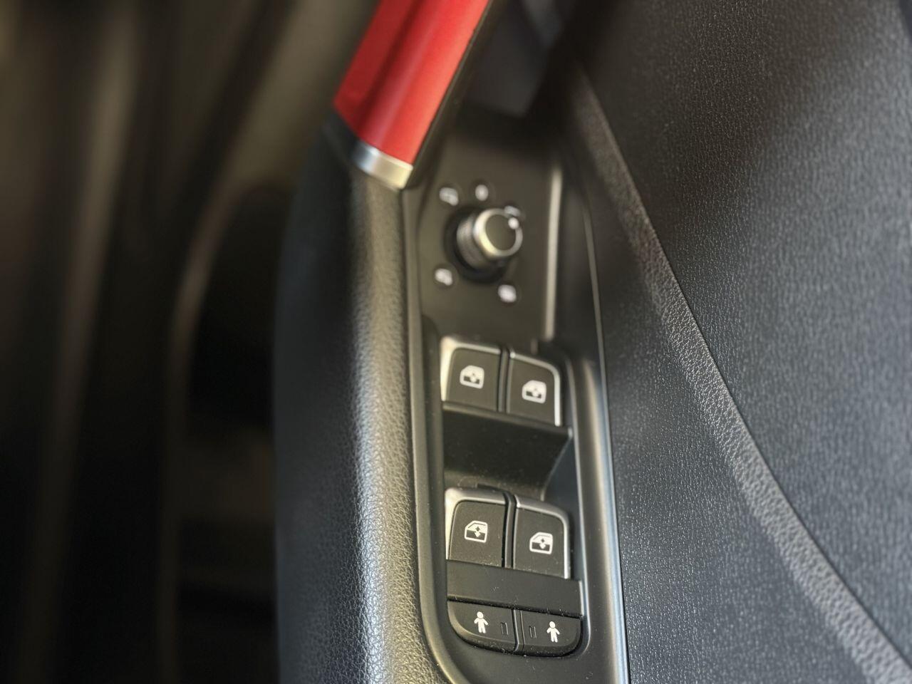 Audi Q2 view 42