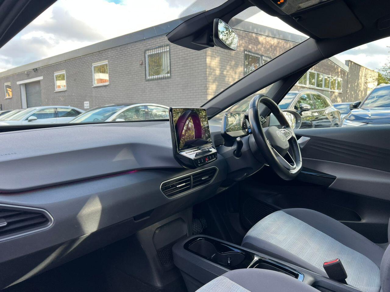 Volkswagen ID.3 view 18