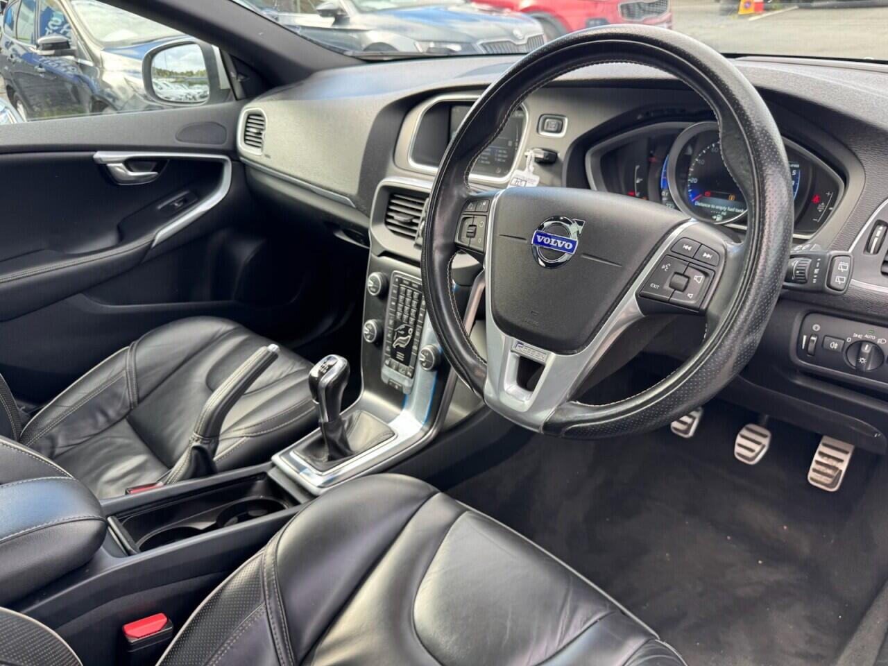 Volvo V40 view 66