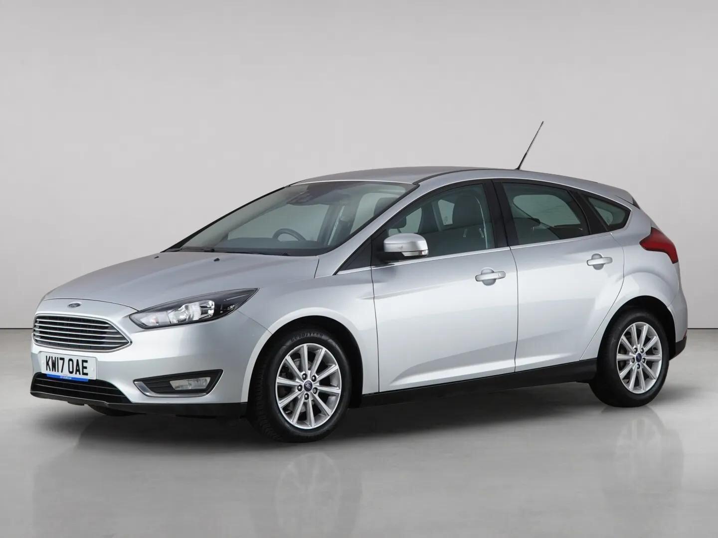 Ford Focus view 4
