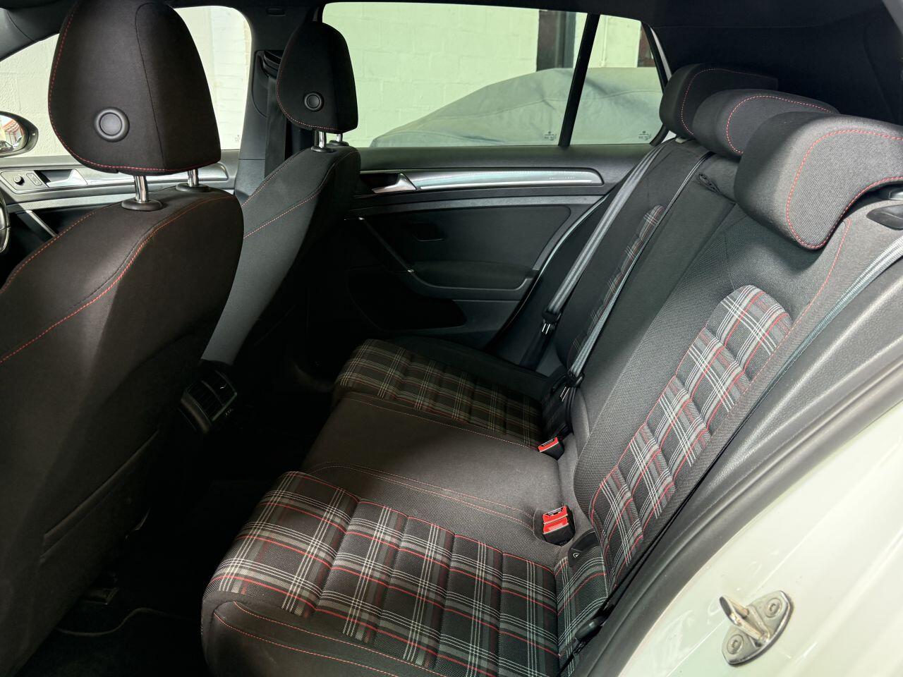 Volkswagen Golf view 56