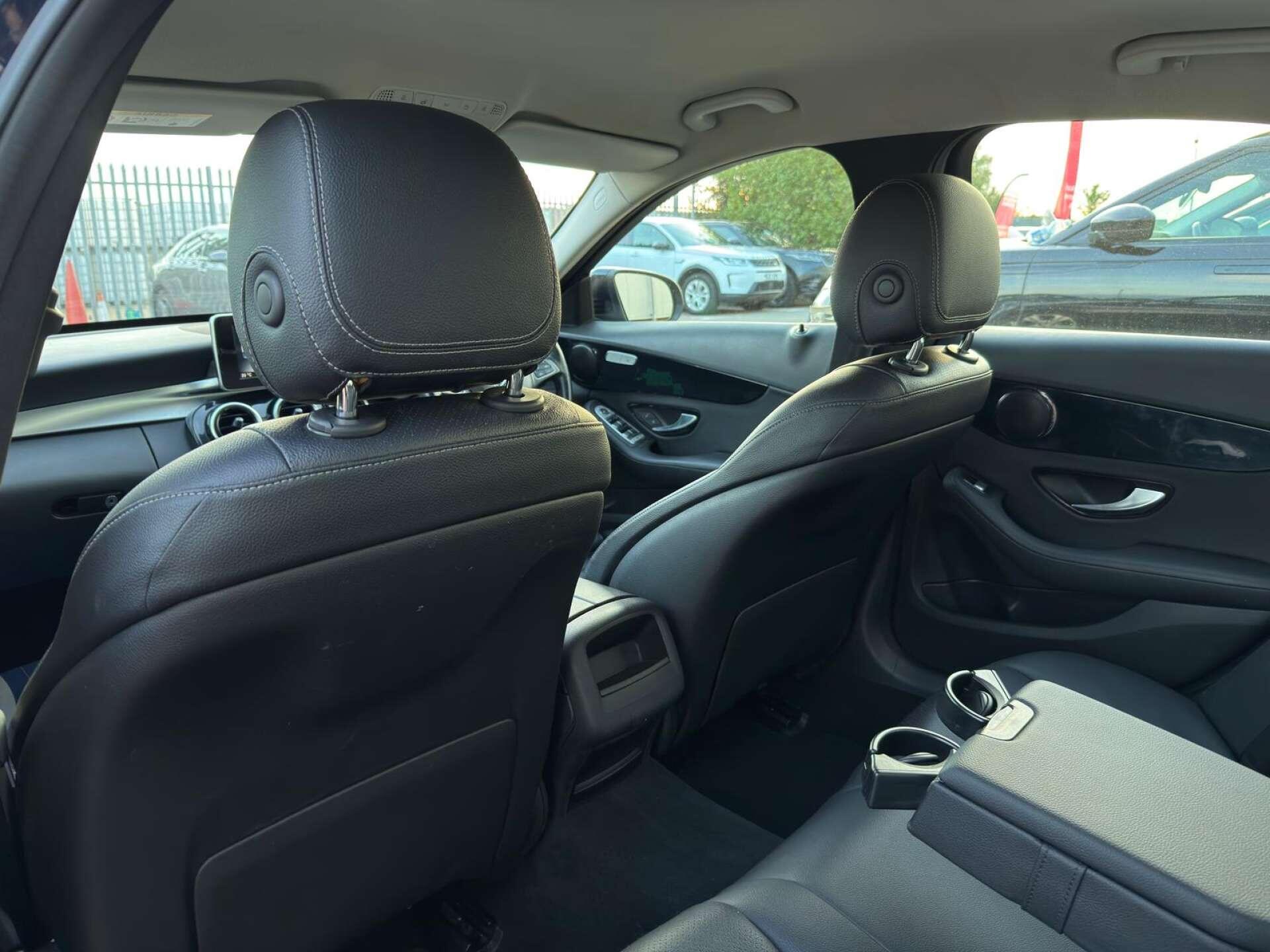 Mercedes-Benz C Class view 37