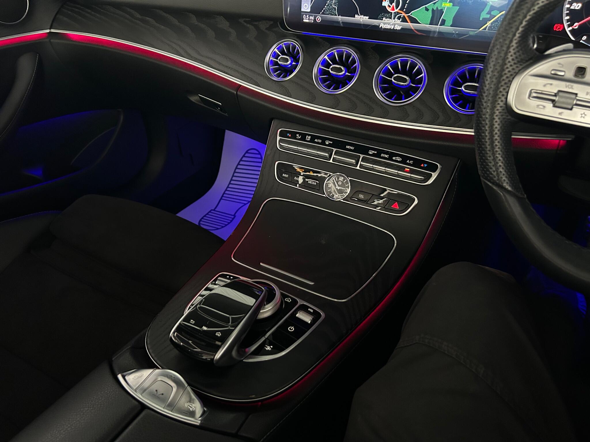 Mercedes-Benz E Class view 23