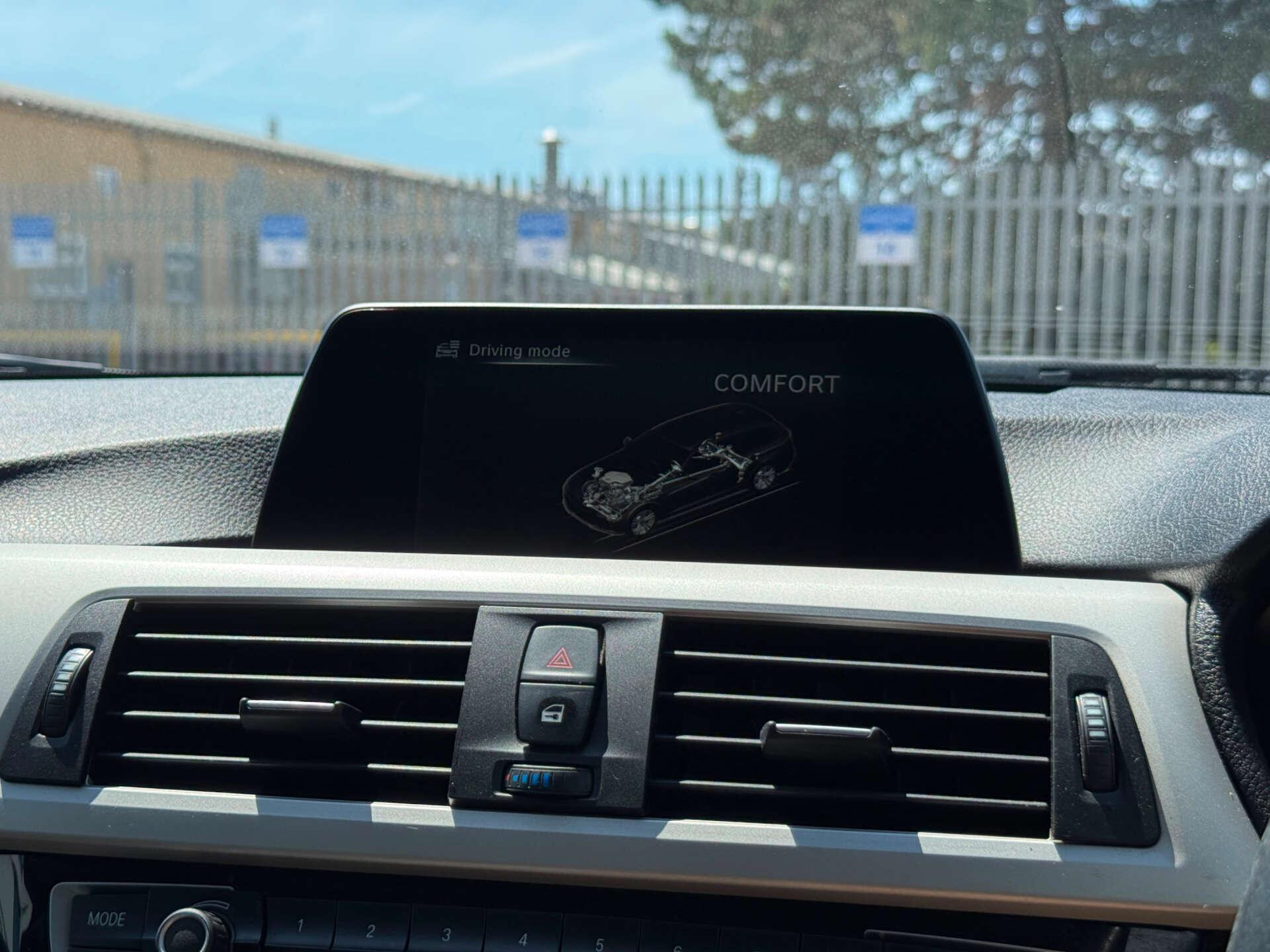 BMW 3 Series view 81