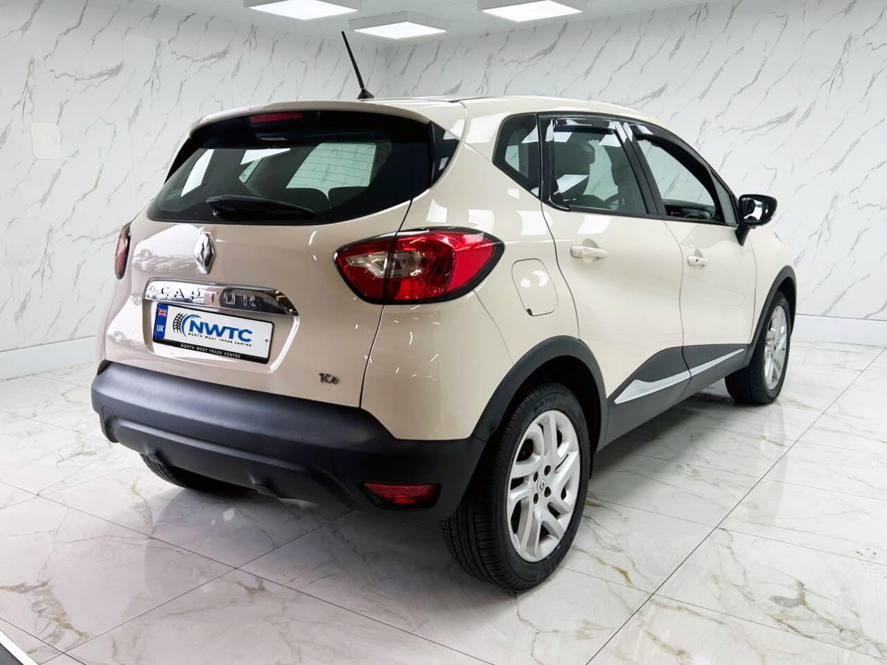 Renault Captur view 12