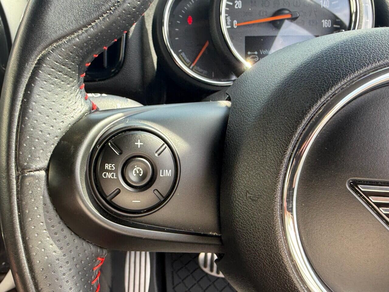 MINI Countryman view 18