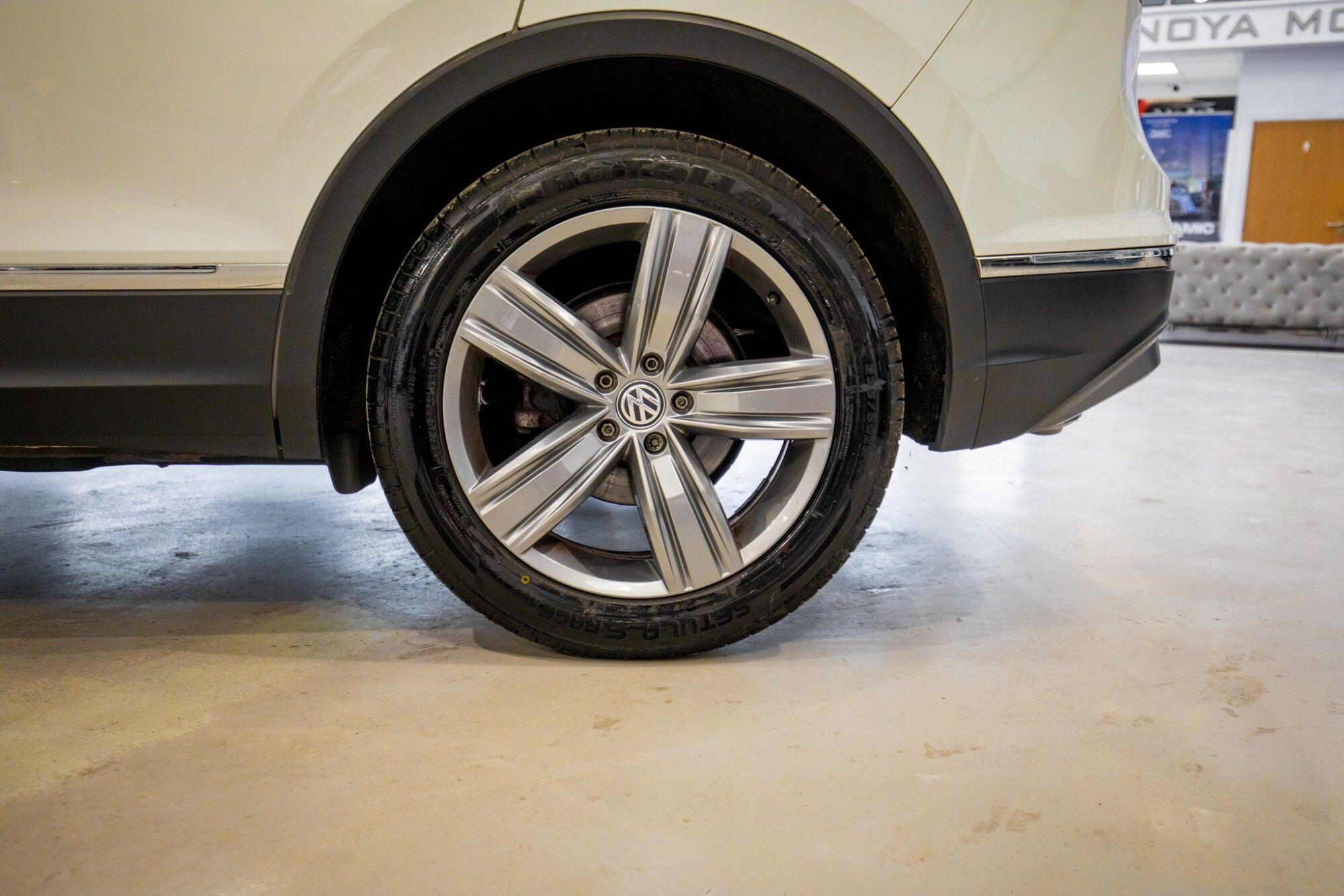 Volkswagen Tiguan view 7
