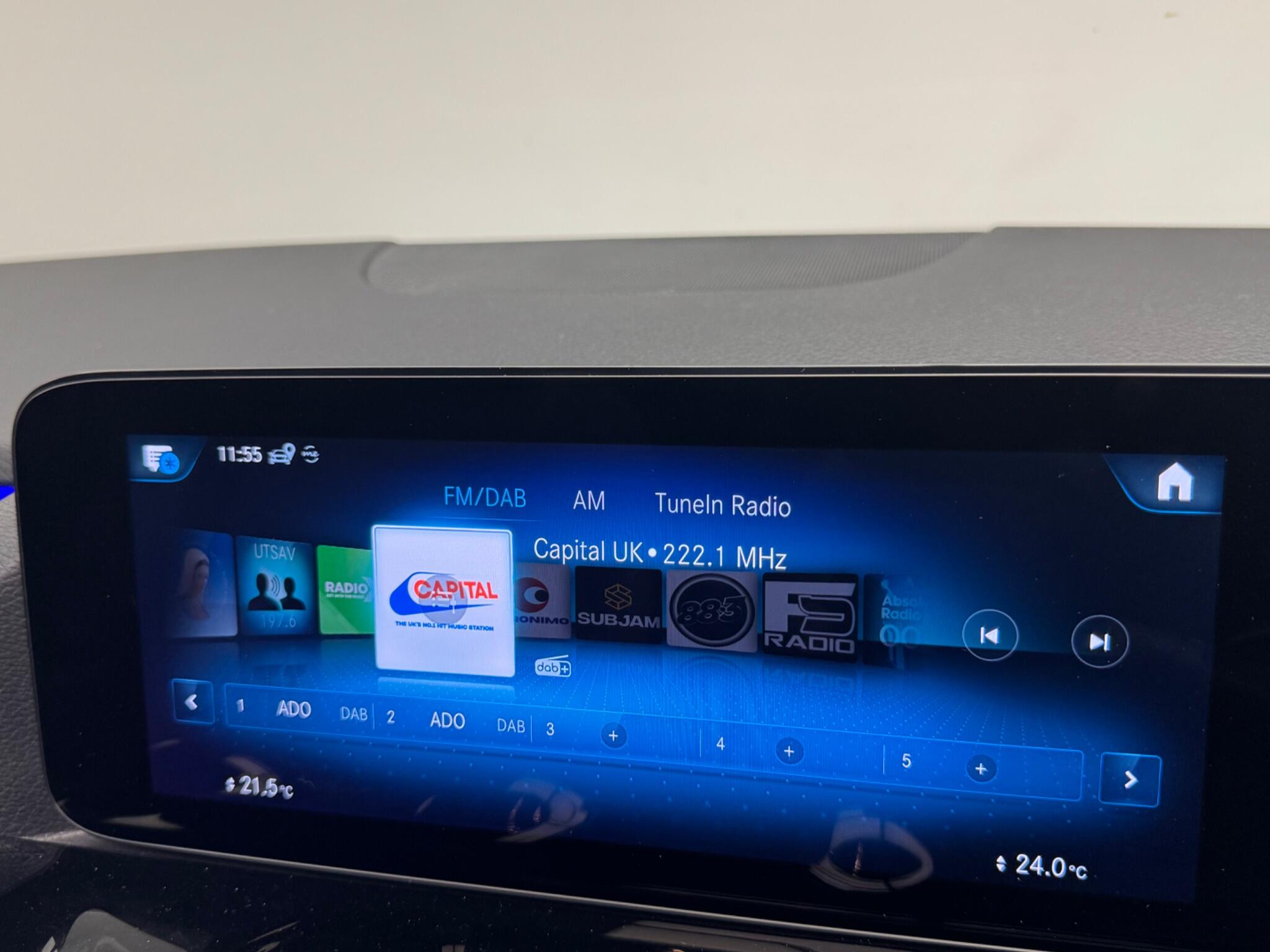 Mercedes-Benz Gla view 14