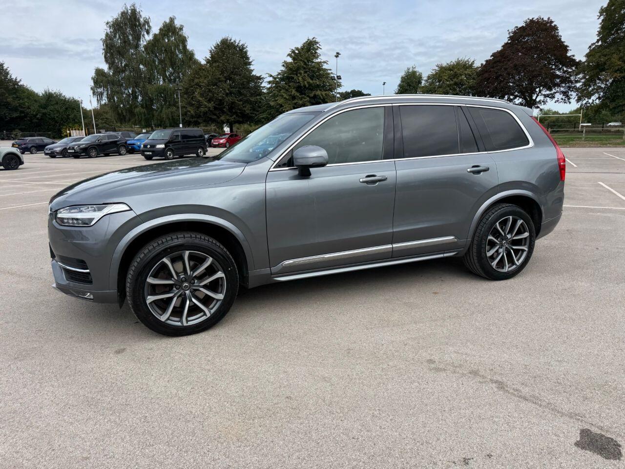 Volvo XC90 view 25