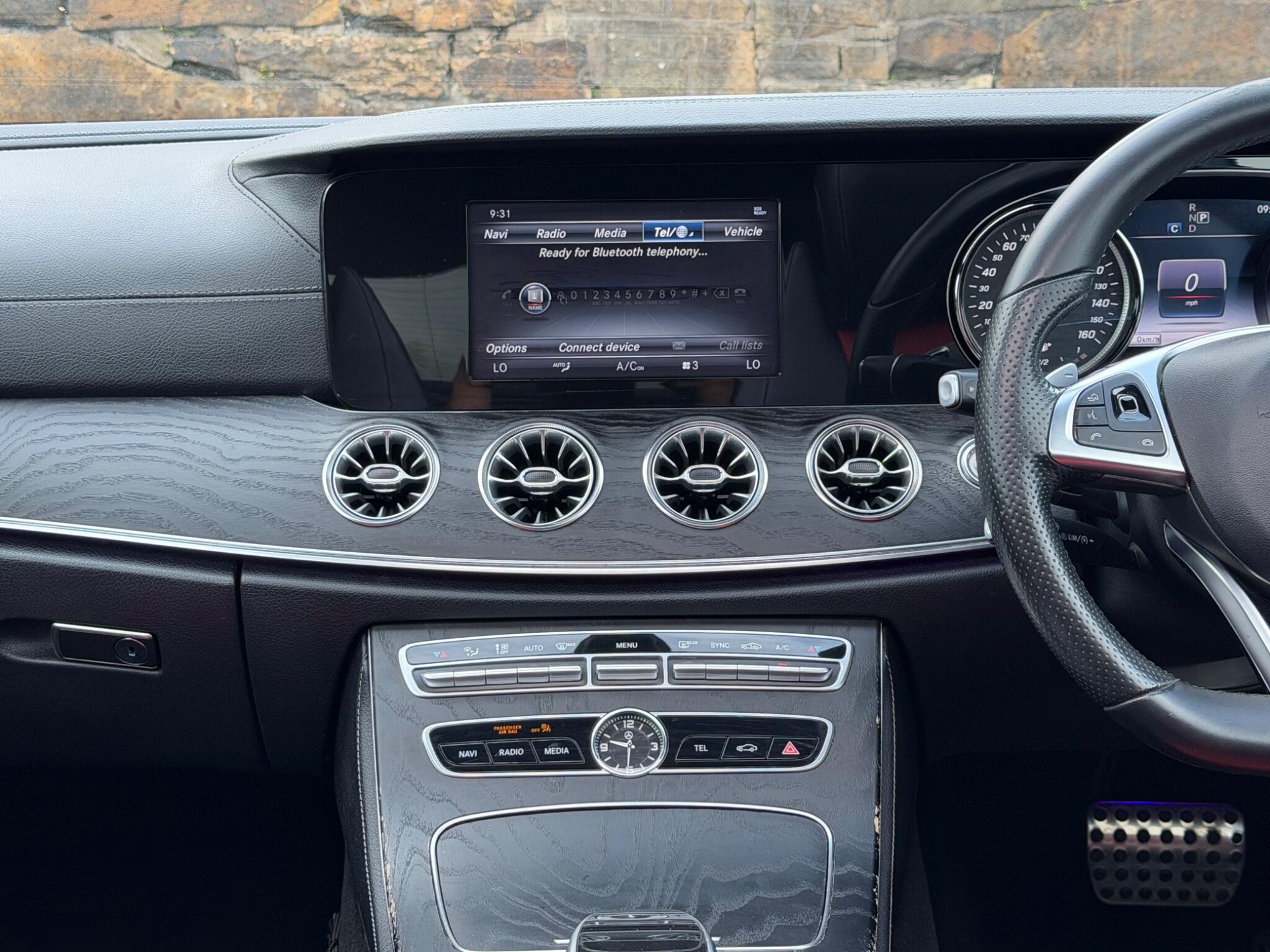 Mercedes-Benz E-Class view 31