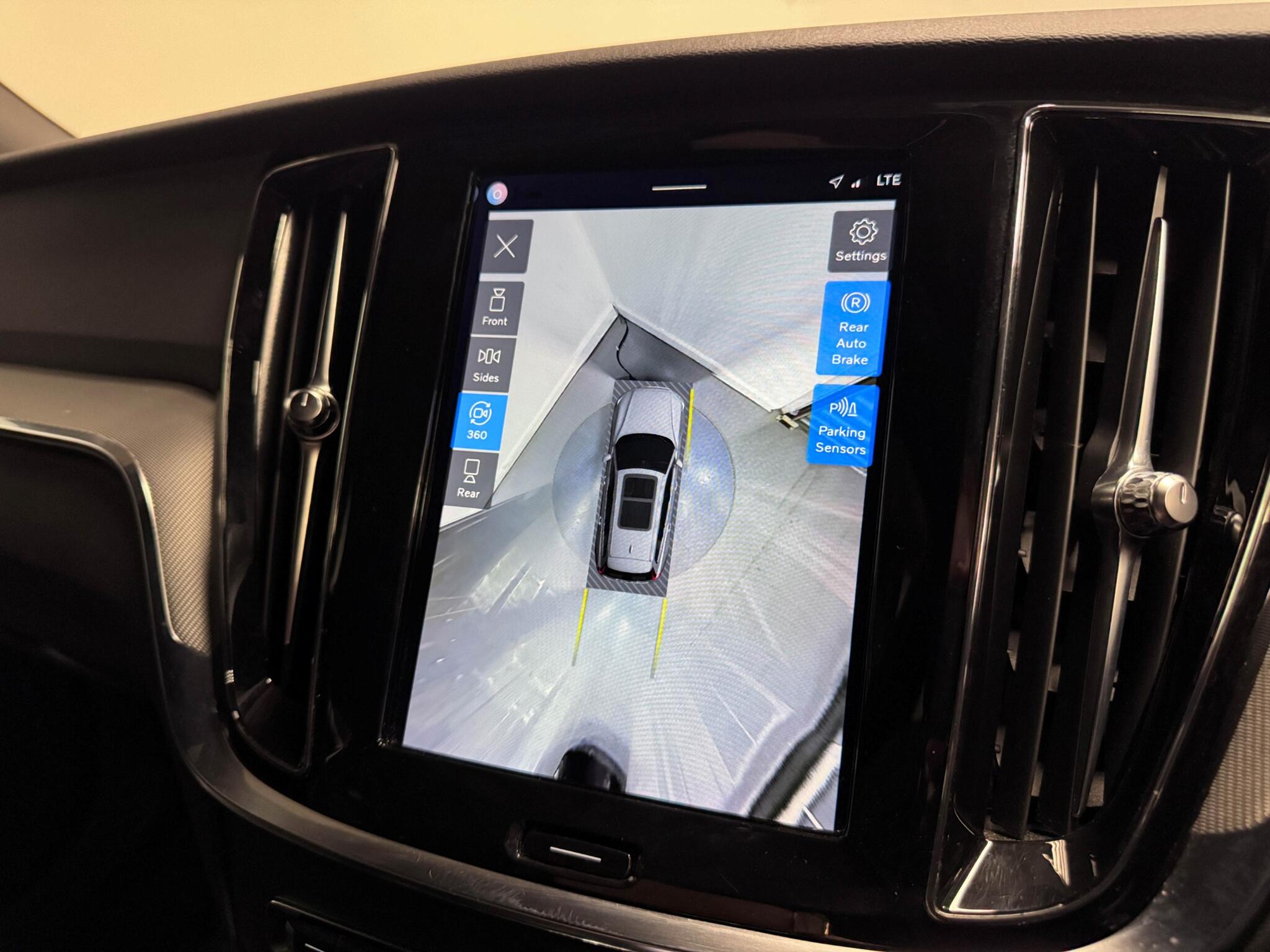 Volvo V60 view 12