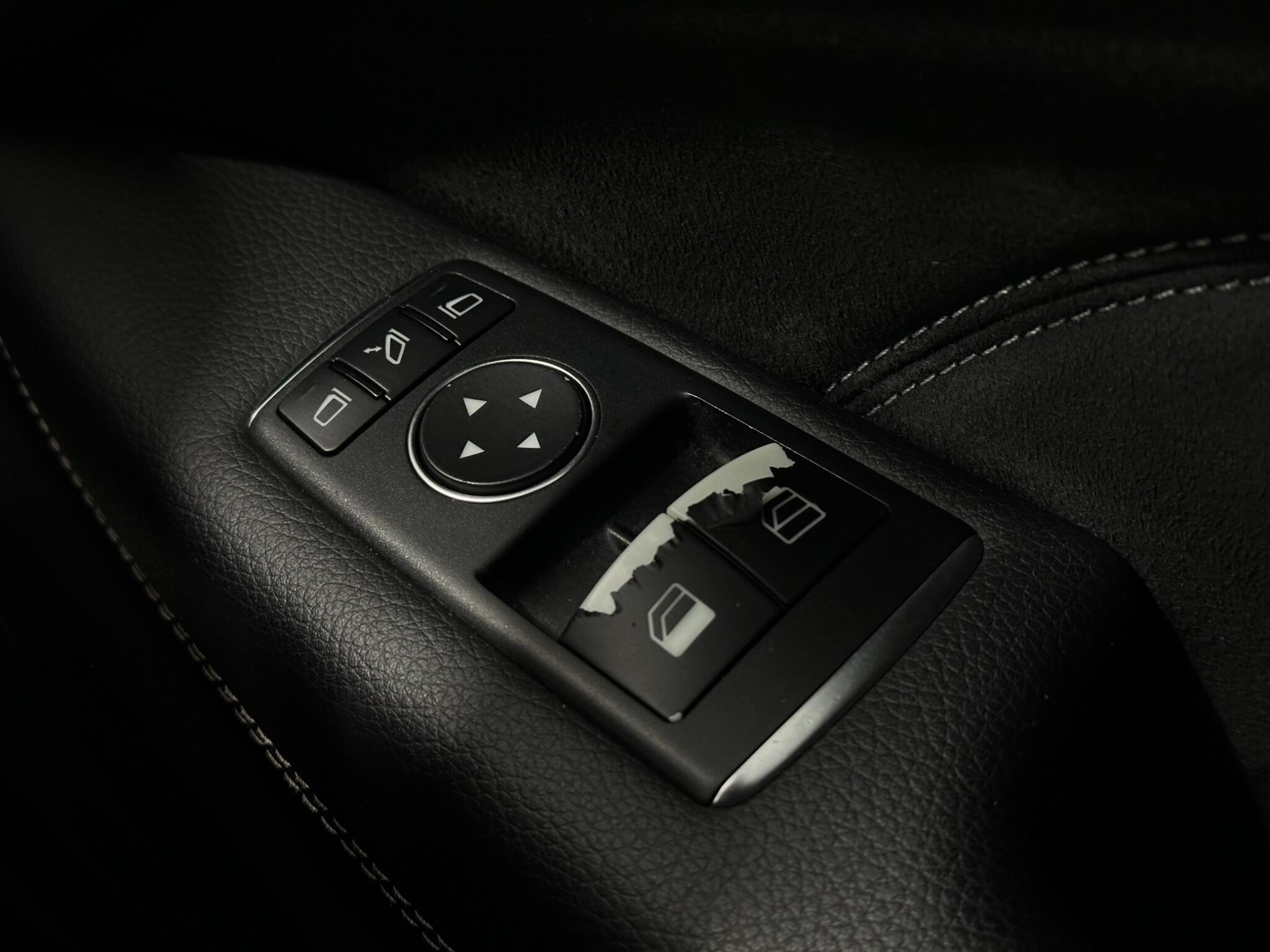 Mercedes-Benz C-Class view 17