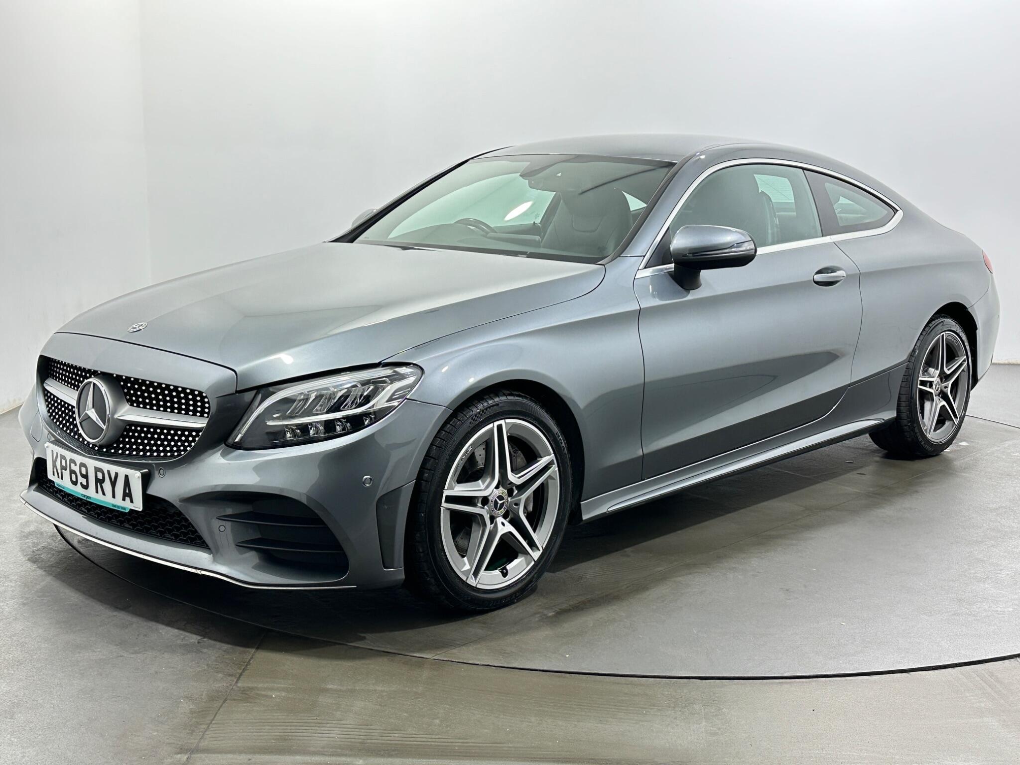 Mercedes-Benz C Class view 4