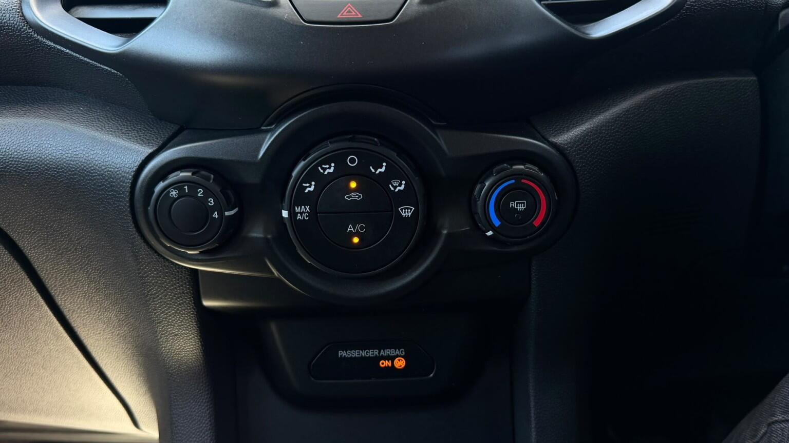 Ford Ecosport view 42