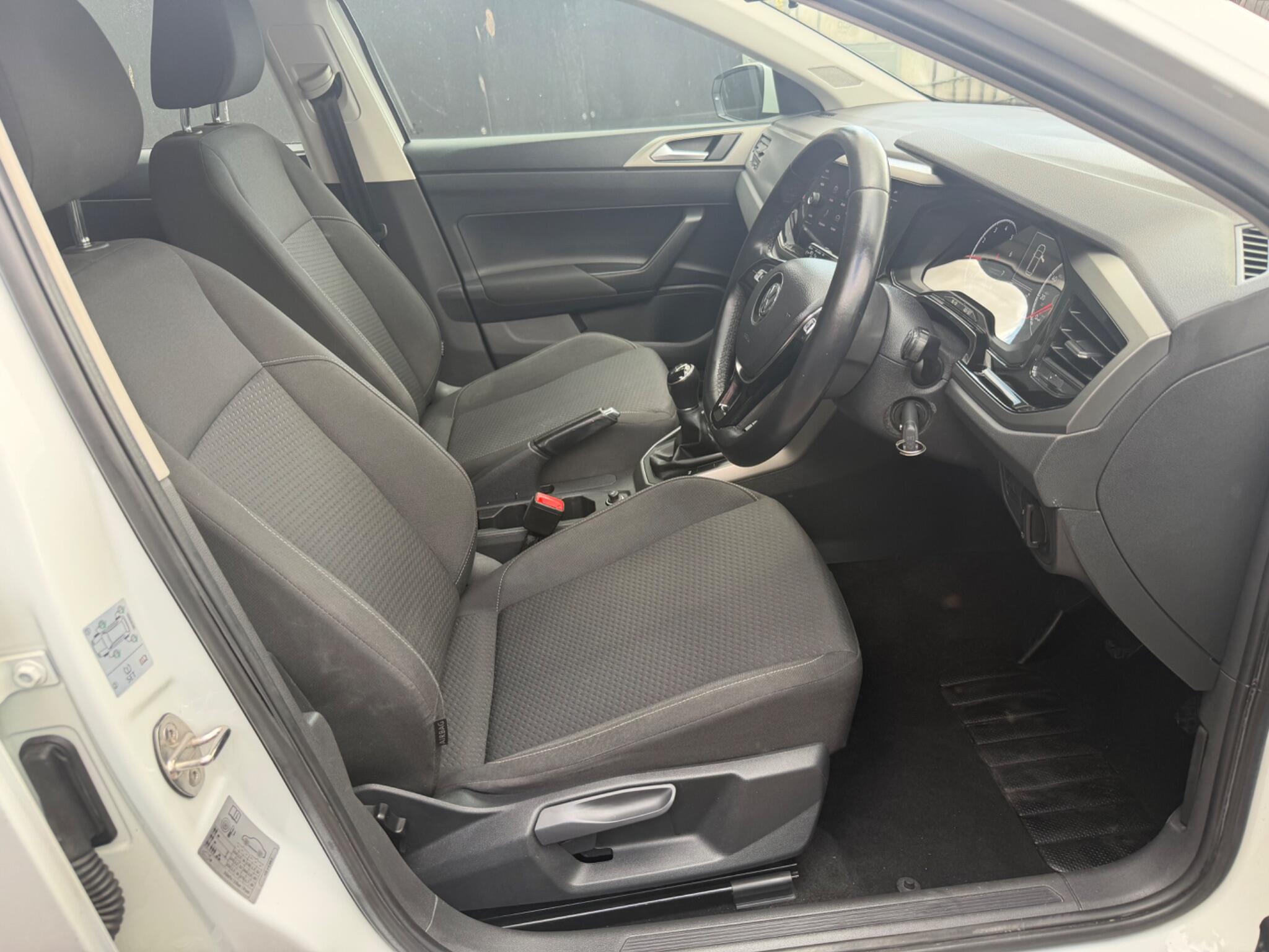 Volkswagen Polo view 9
