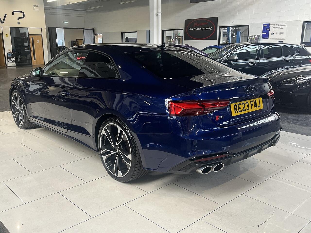 Audi S5 view 5