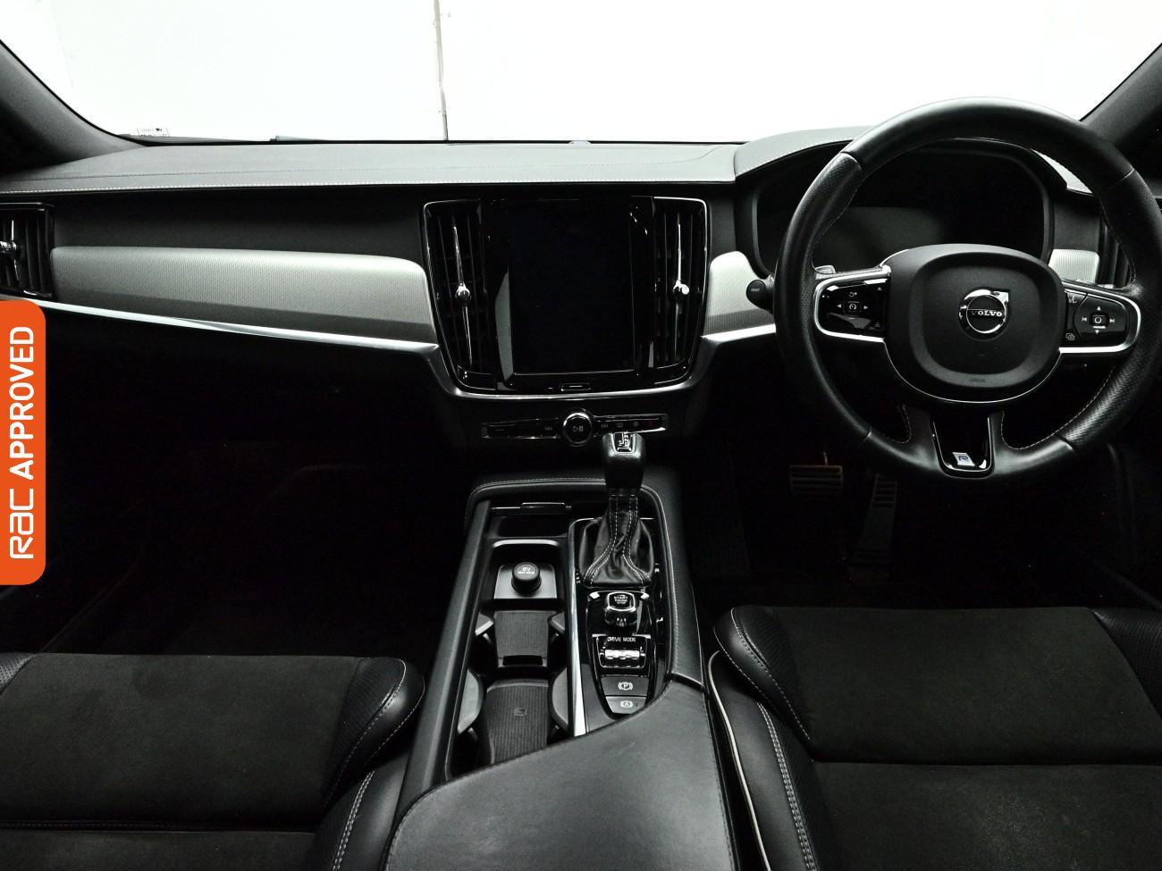 Volvo S90 view 2