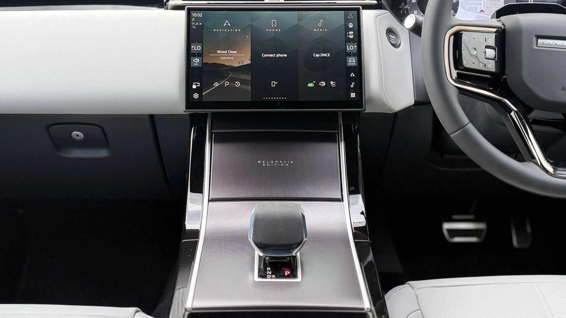 Land Rover Range Rover Velar view 15