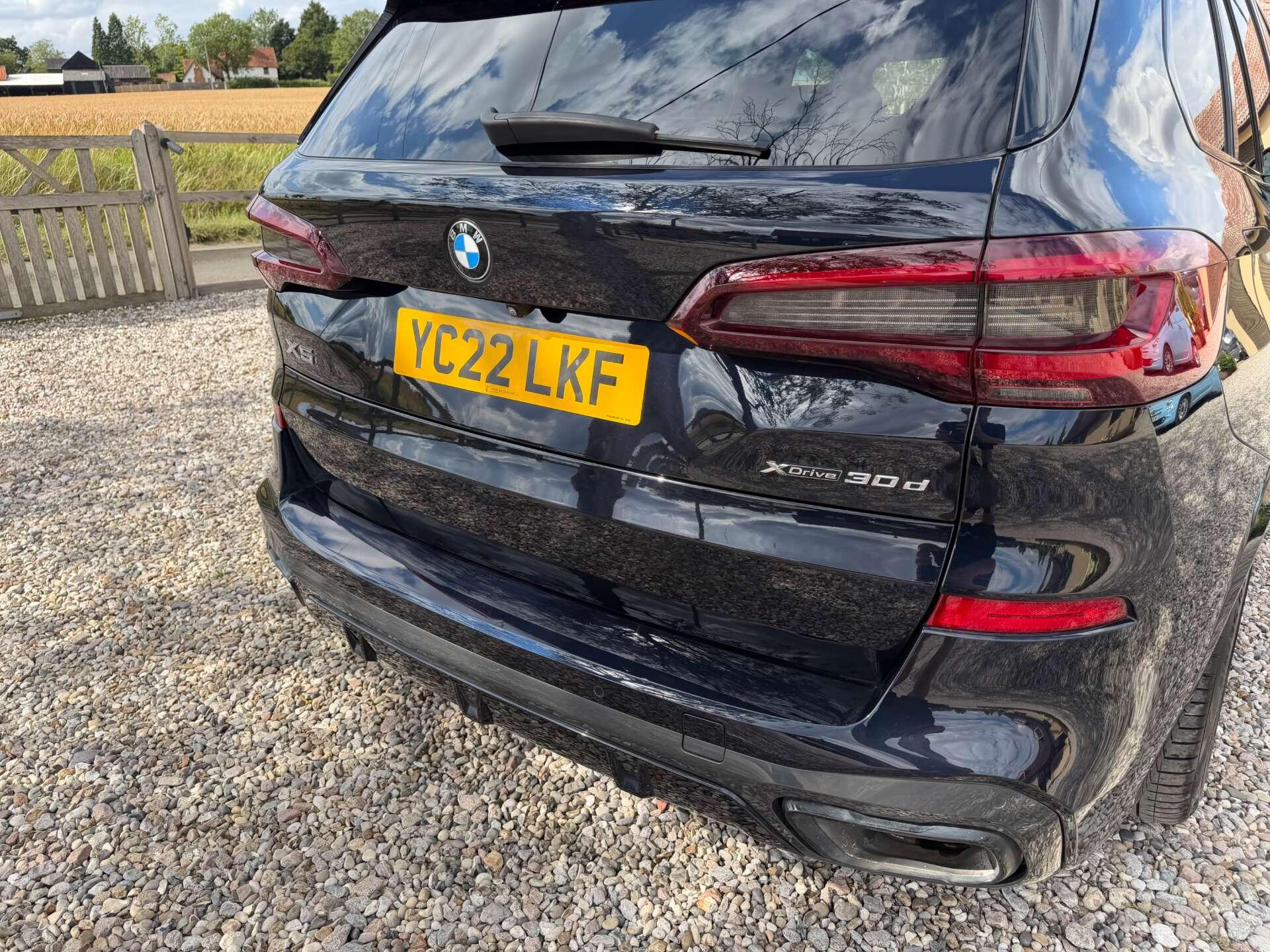 BMW X5 view 9