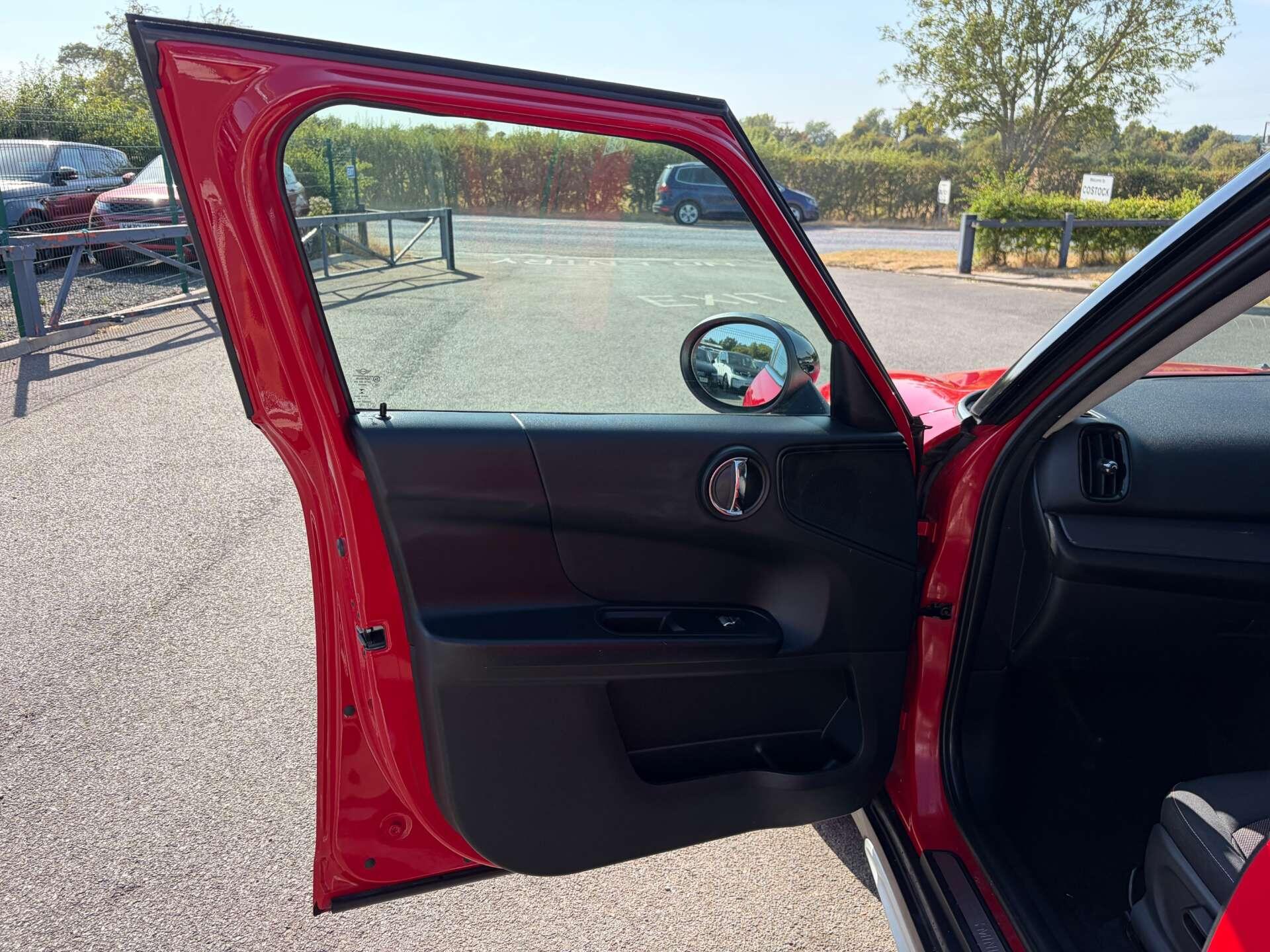Mini Countryman view 14