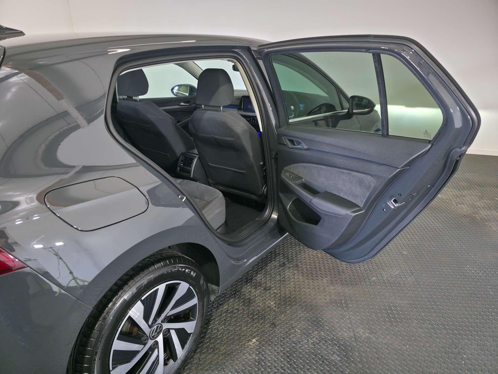 Volkswagen Golf view 47