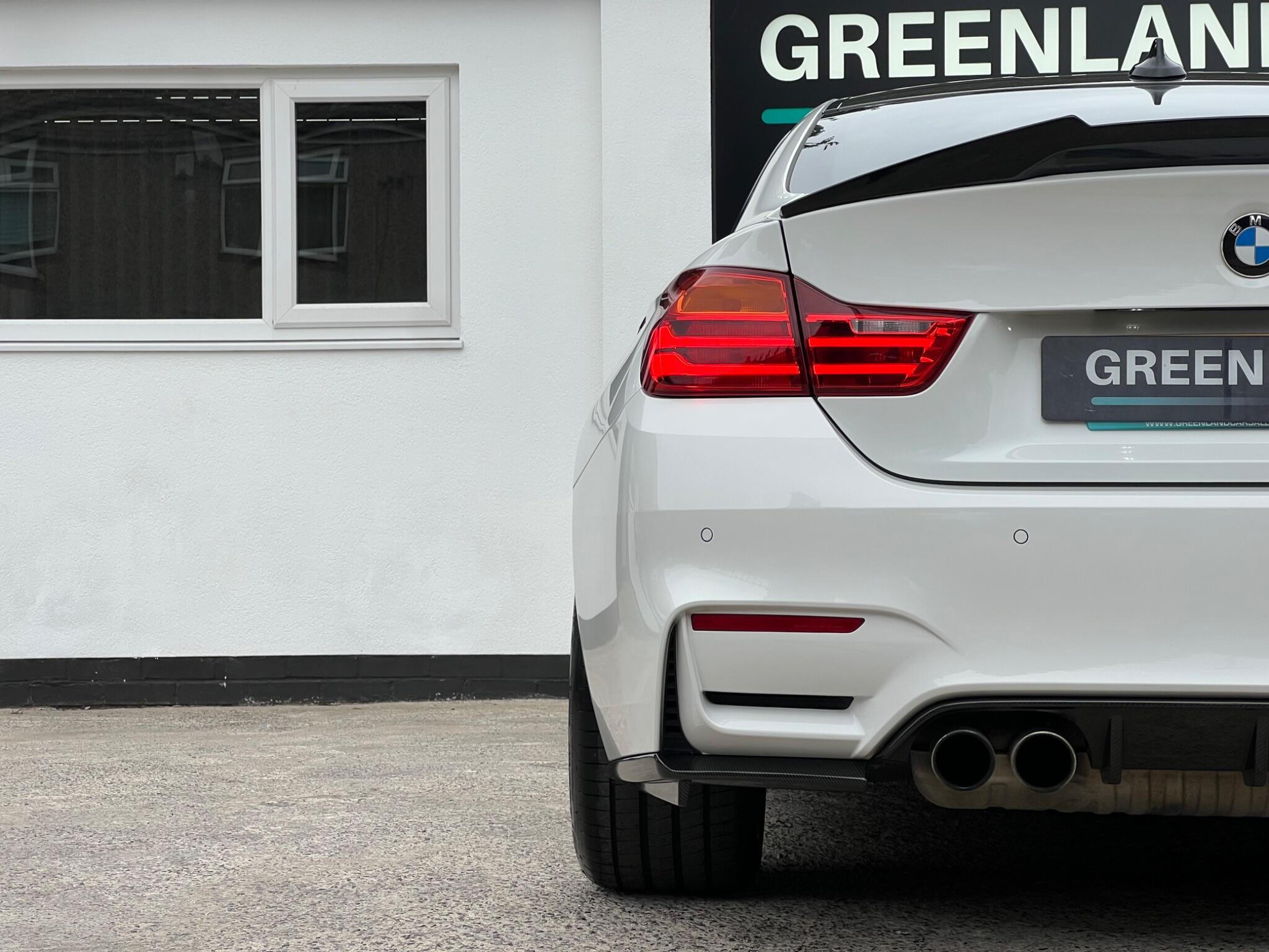 BMW M4 view 29