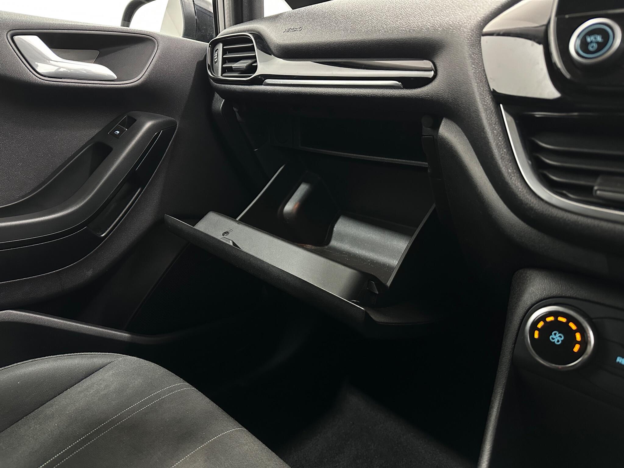 Ford Fiesta view 26