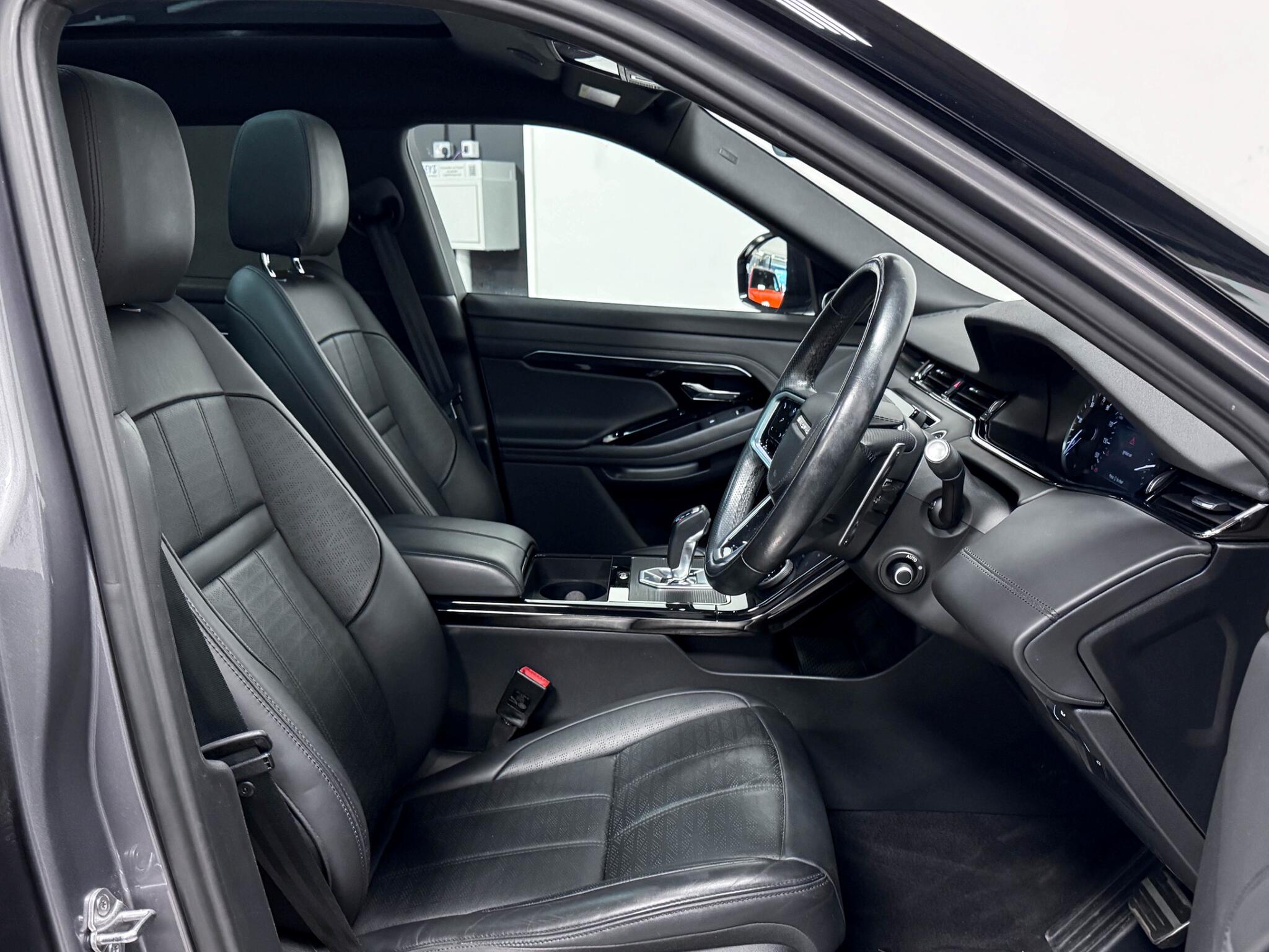 Land Rover Range Rover Evoque view 31