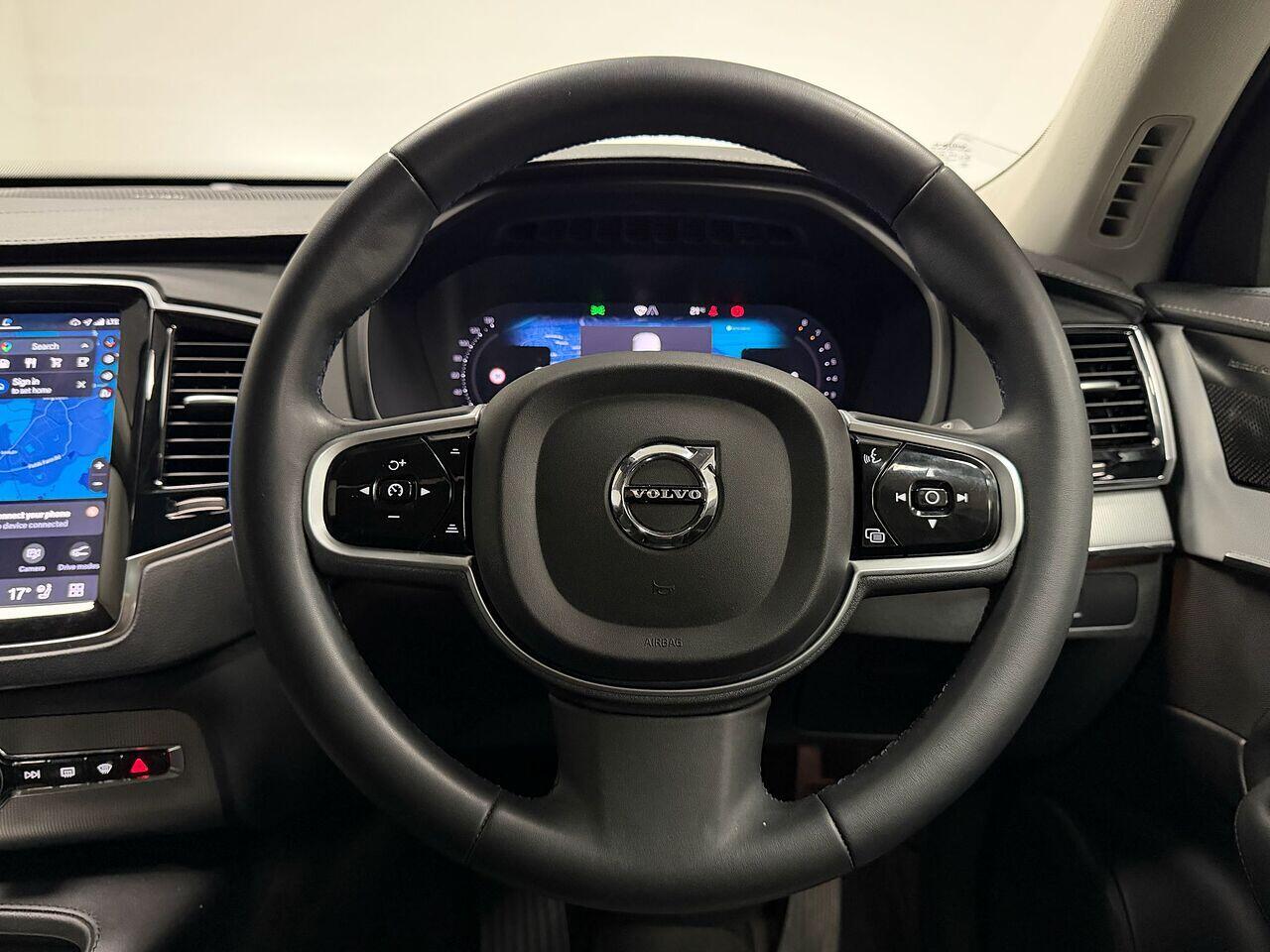Volvo XC90 view 20