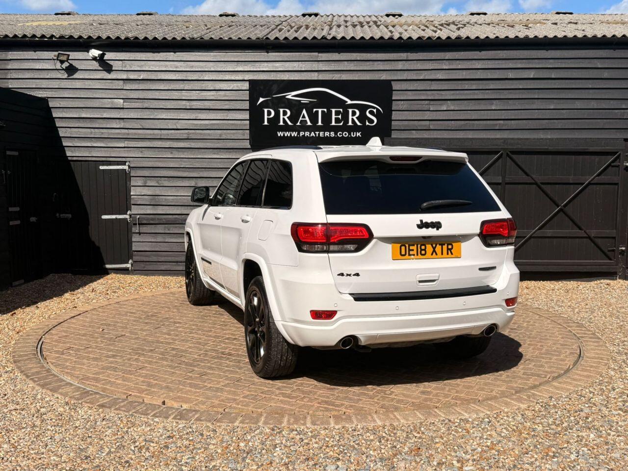 Jeep Grand Cherokee view 33