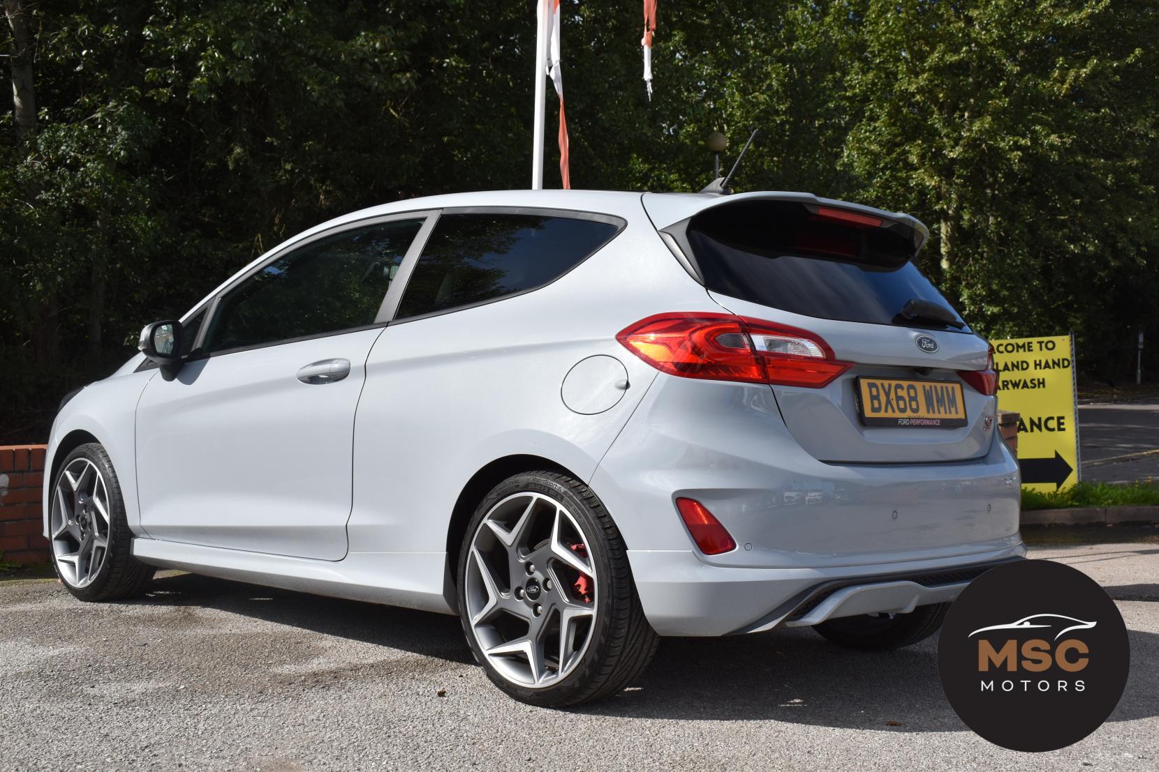 Ford Fiesta view 14