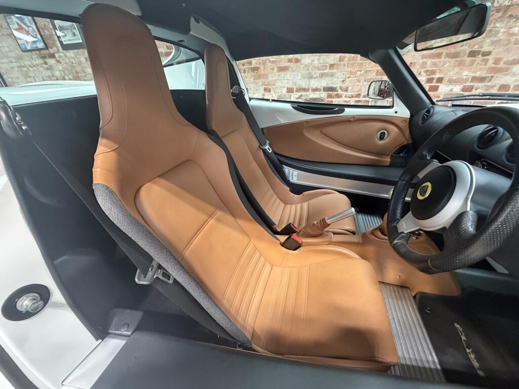Lotus Elise view 8