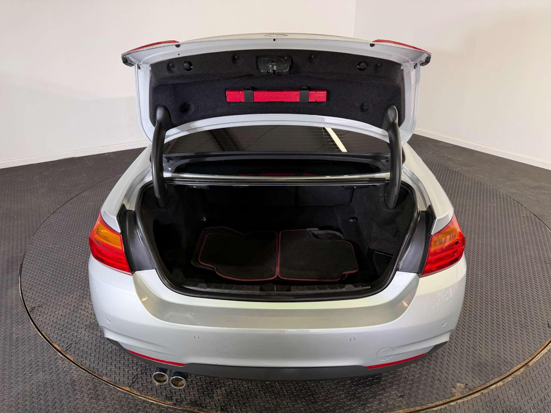 BMW 4 Series view 10