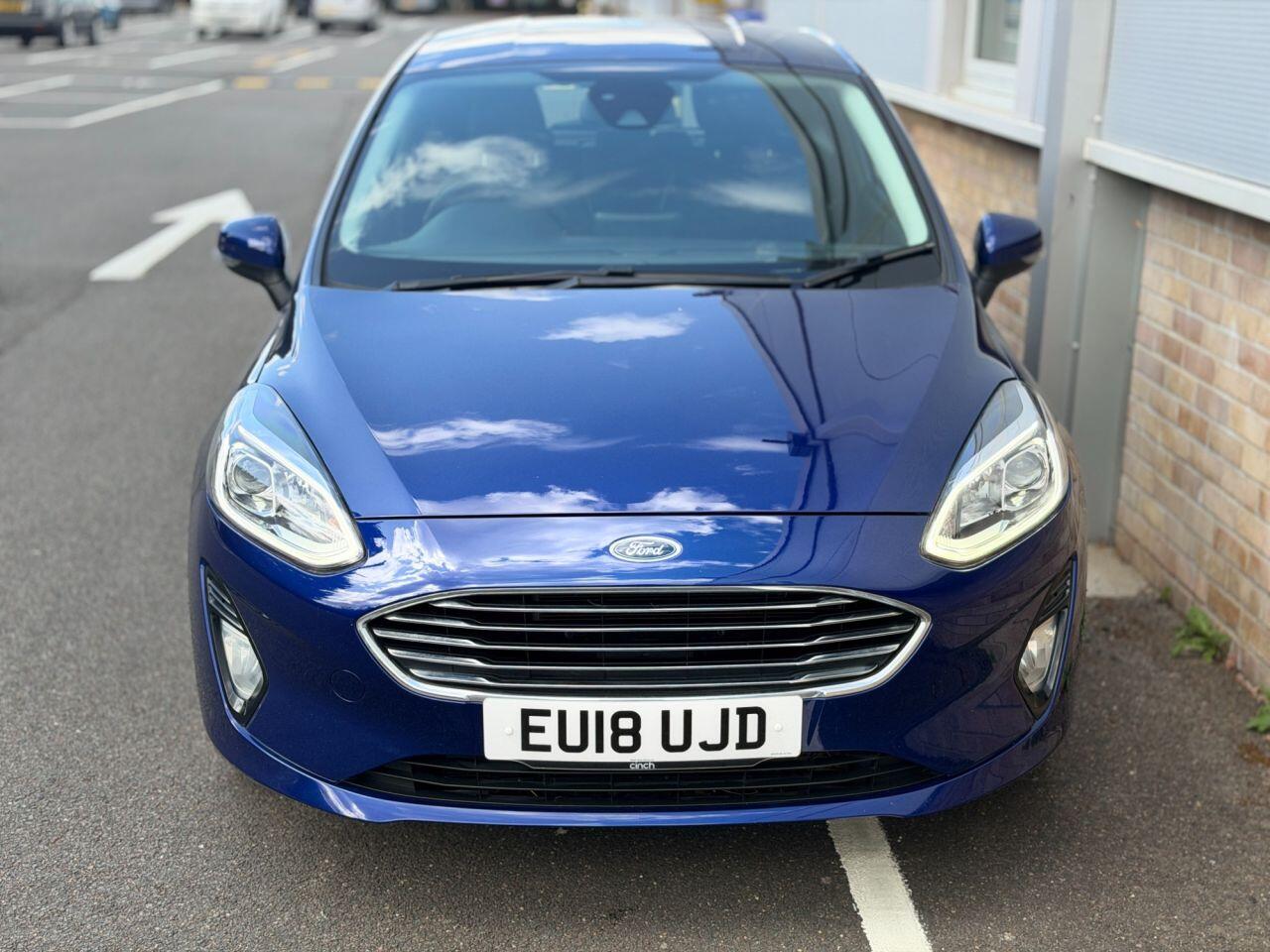 Ford Fiesta view 68