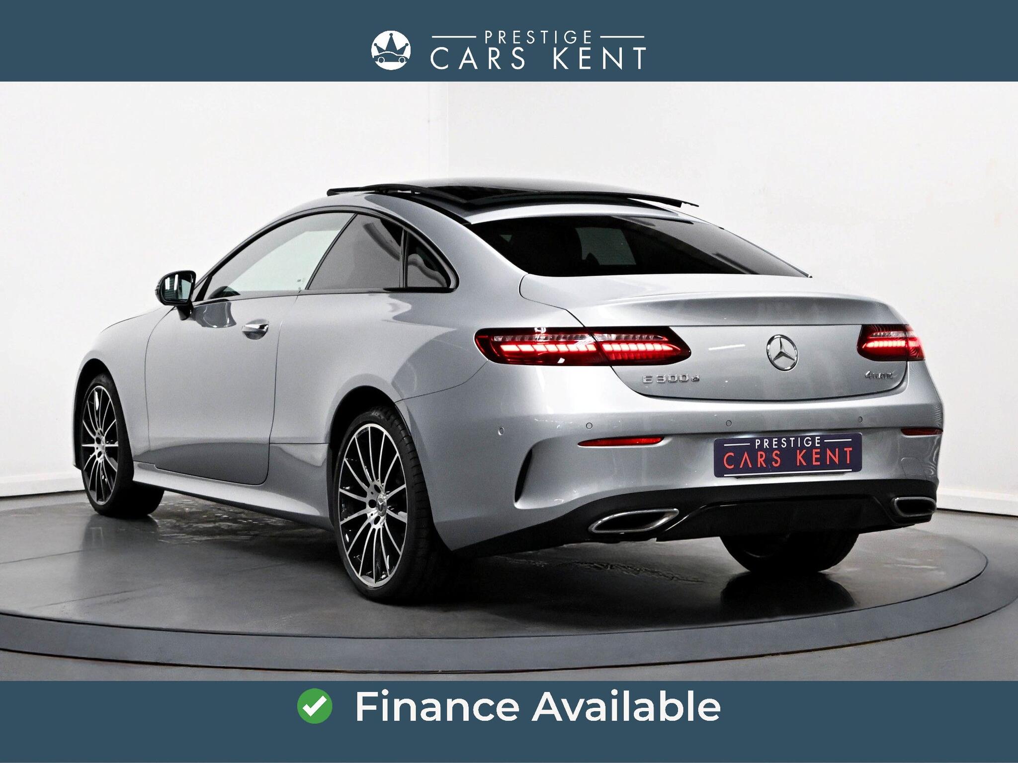Mercedes-Benz E-Class view 3