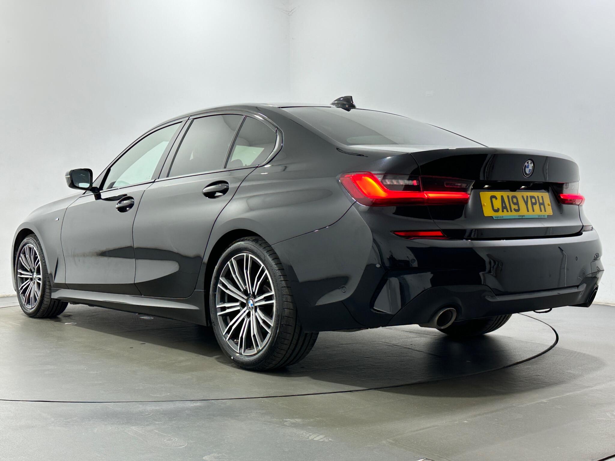 BMW 3 Series view 49