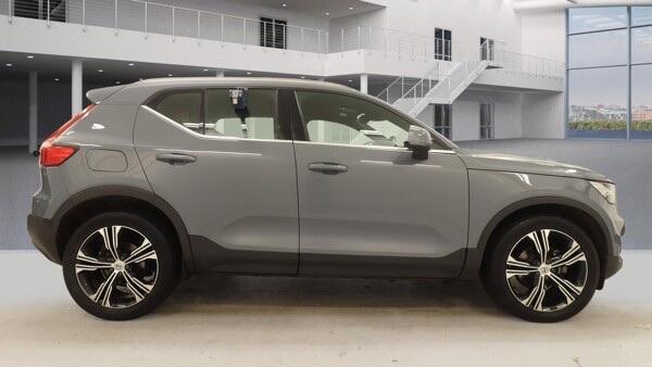 Volvo XC40 view 7