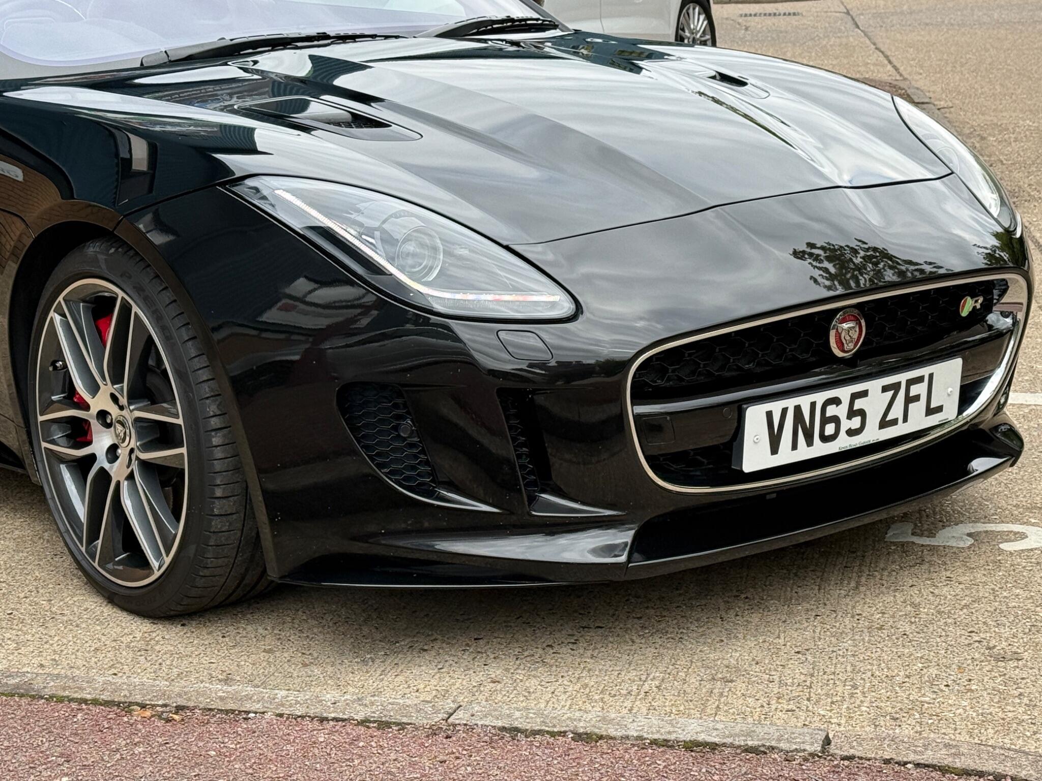 Jaguar F-Type view 21