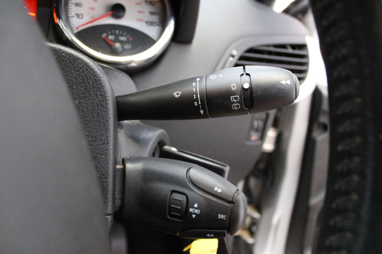 Peugeot 207 view 20