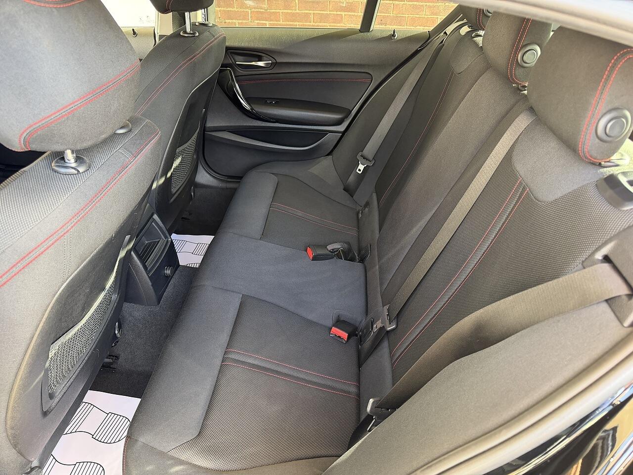 BMW 1 Series view 11