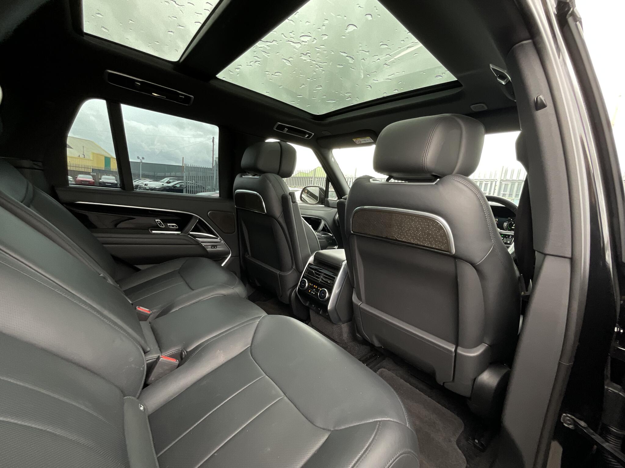 Land Rover Range Rover view 10