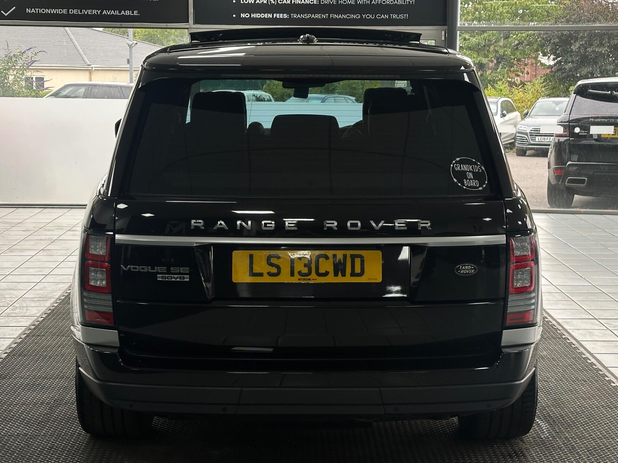 Land Rover Range Rover view 12